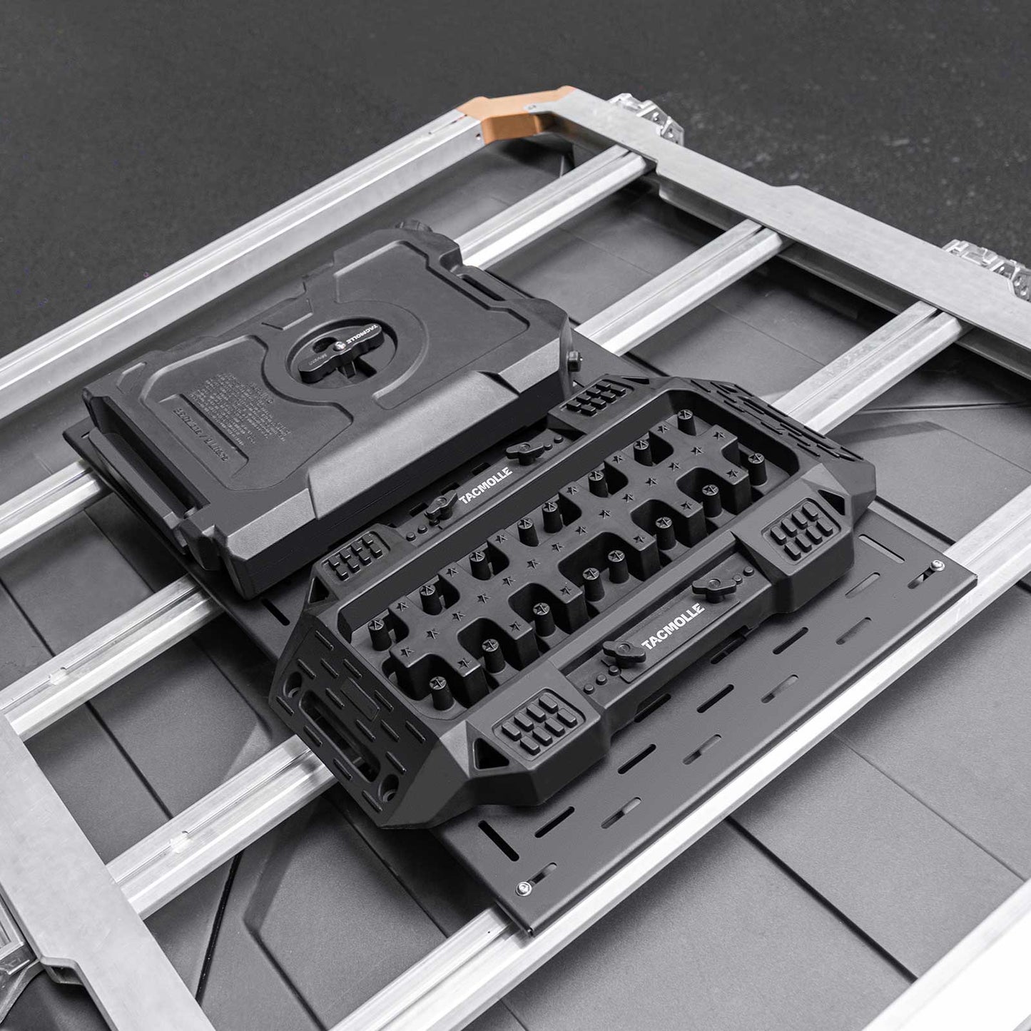 Universal Roof Rack Cargo Carrier, Integration MOLLE Panel